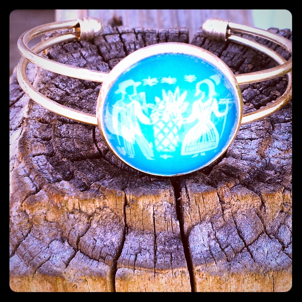 Unique Farm Scene Blue & White Cuff